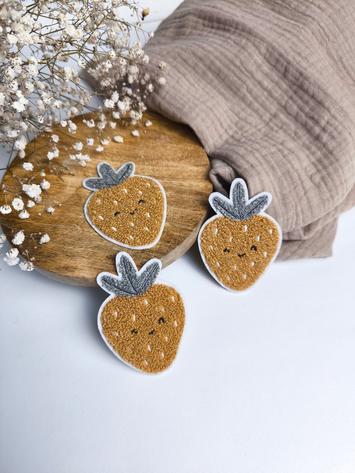 Chenille Patch "Erdbeere"
