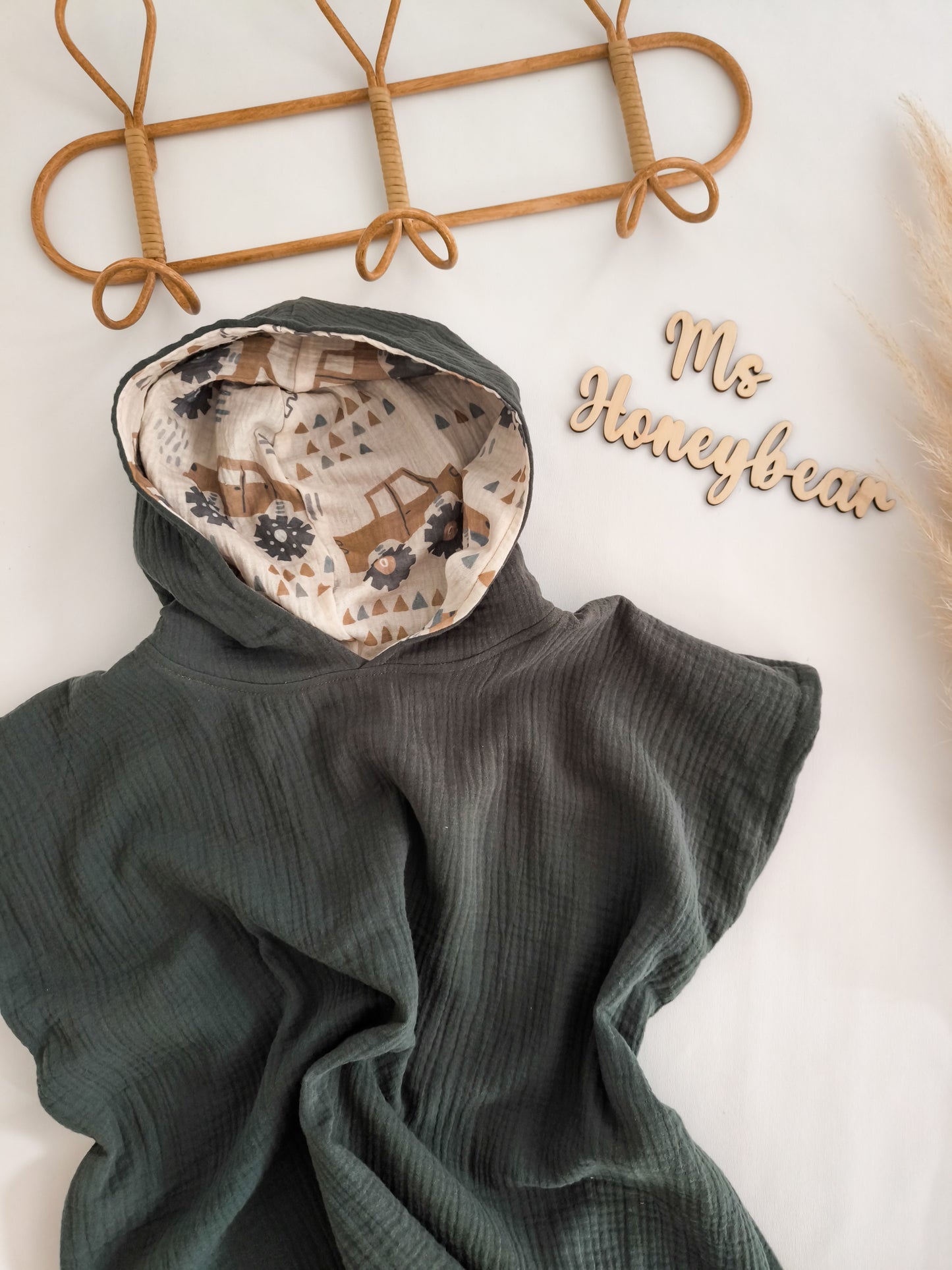 Musselin Badeponcho Khaki "Monstertruck" 2 -4 Jahre