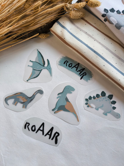 Bügelbild Dinosaurier Crew "Roaar" Schriftzug