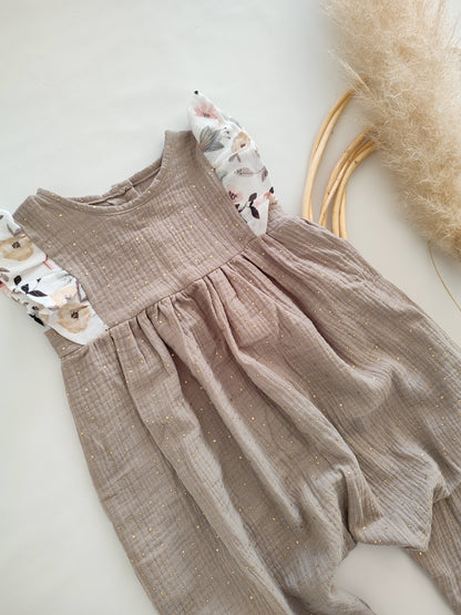 Cutie Romper Beige /Wildflower Gr. 6-12 Monate