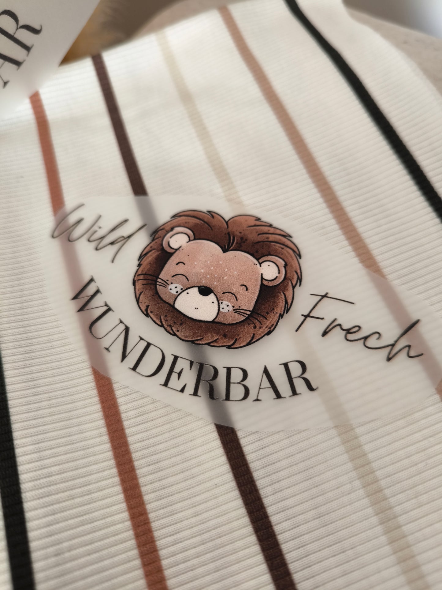 Bügelbild "Wild, frech & wunderbar" Löwe